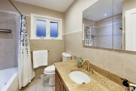 $675,000 | 5818 North Overhill Avenue, Chicago, IL 60631