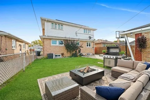 $649,000 | 5818 North Overhill Avenue, Chicago, IL 60631