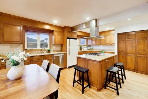 $675,000 | 5818 North Overhill Avenue, Chicago, IL 60631