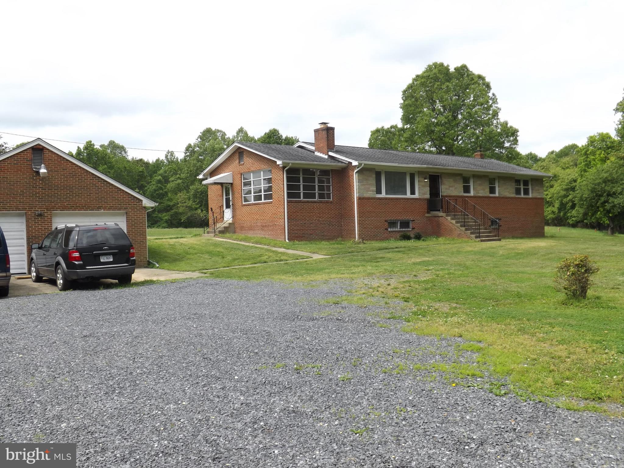9901 Dangerfield Road Clinton, MD 20735 - Photo 2 of 39 Garage and Home