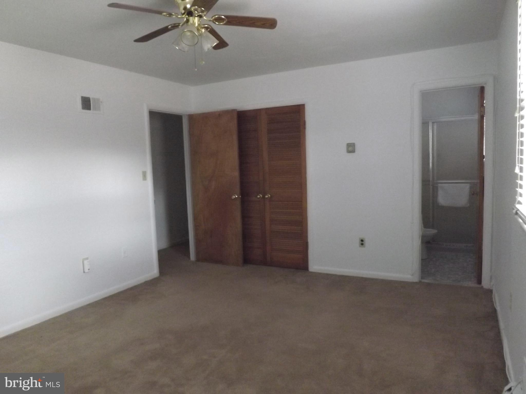 9901 Dangerfield Road Clinton, MD 20735 - Photo 10 of 39 Master bedroom