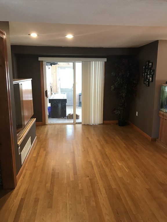 21 Tumelty Road Peabody, MA 01960 - Photo 5 of 27 Gallery Image 5
