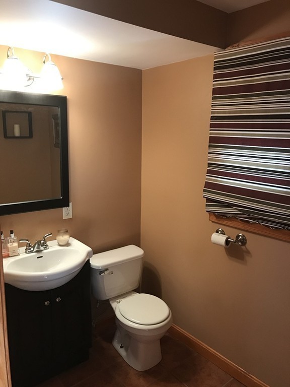 21 Tumelty Road Peabody, MA 01960 - Photo 9 of 27 Gallery Image 9