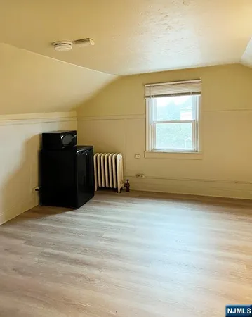 $900 | 115 West Allendale Avenue, Unit 11, Allendale, NJ 07401