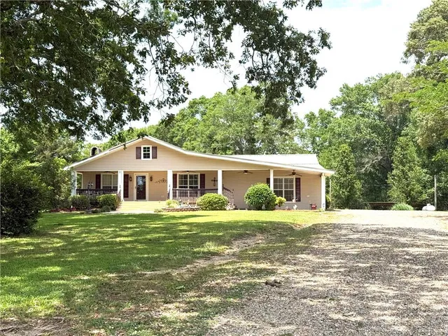 $299,900 | 21137 Highway 1057, Kentwood, LA 70444