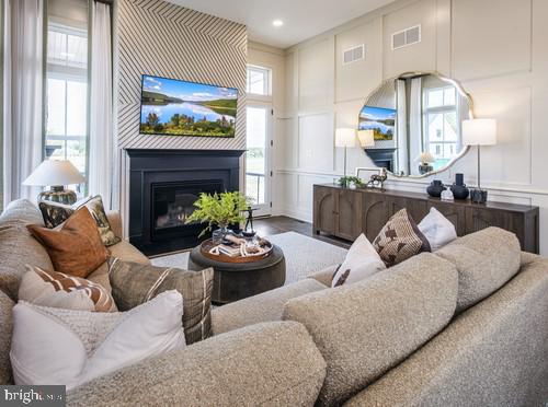 949 Swedesford Road, Unit 2 Exton, PA 19341 - Photo 4 of 17 Modern elegance meets cozy comfort.