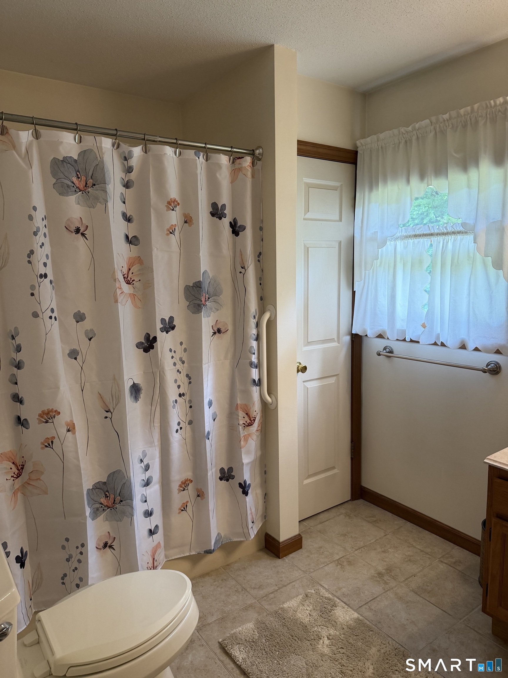 102 North Maple Street, Unit 6B Enfield, CT 06082 - Photo 14 of 18
