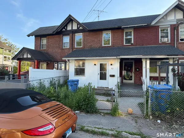 $1,800 | 52 Oak Street, Waterbury, CT 06704