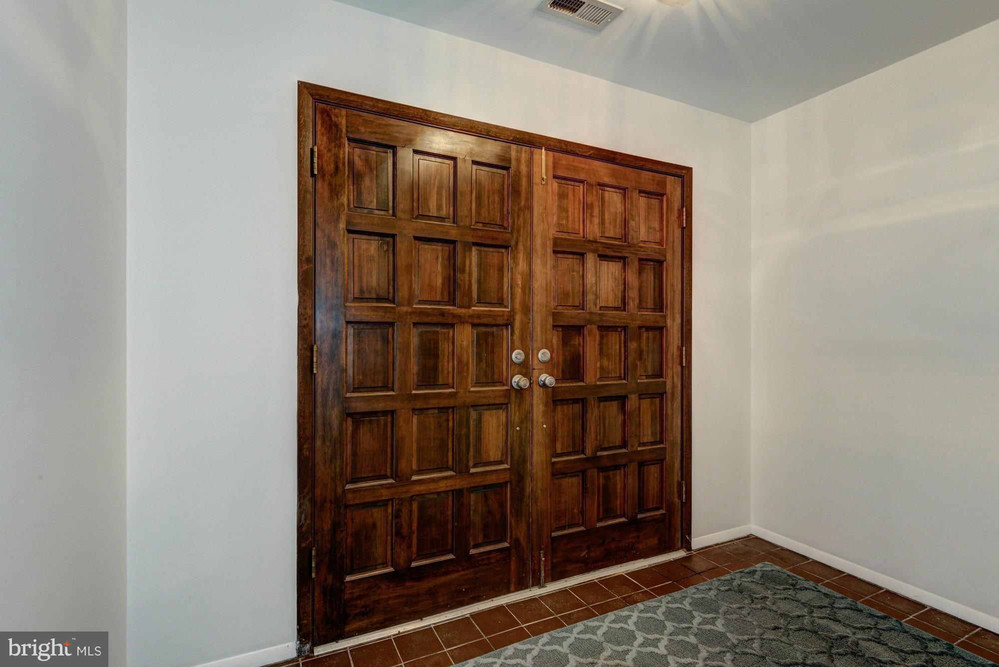 Charming entry foyer