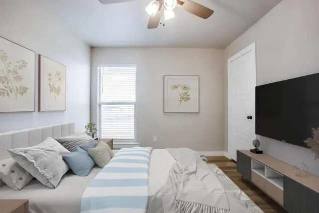 a view of walk in closet