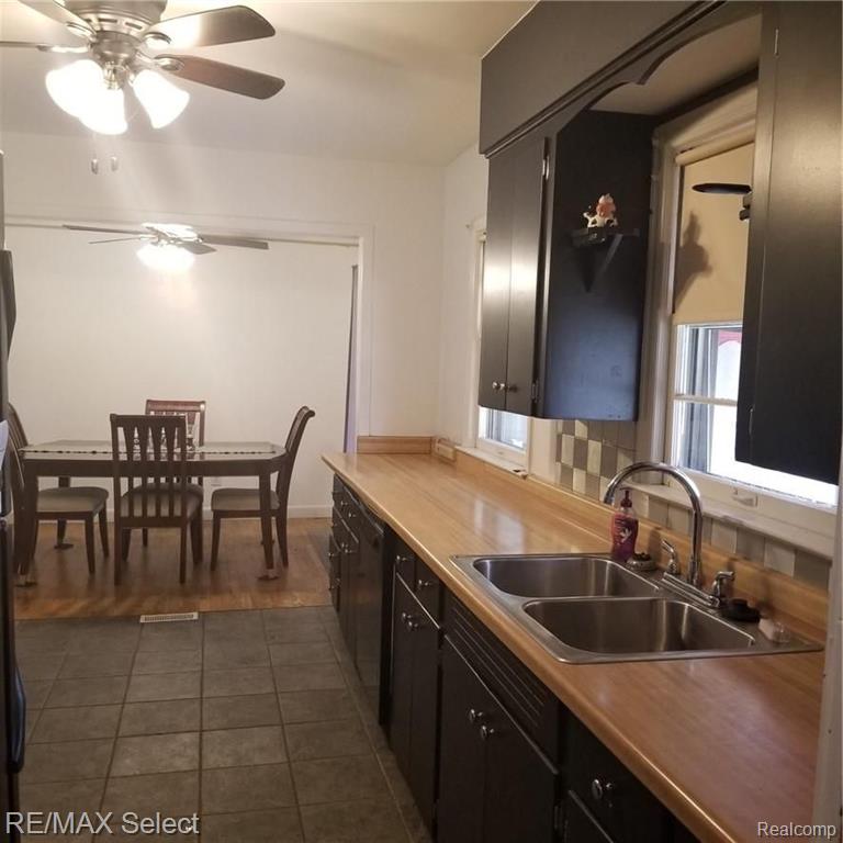 2069 Covert Road Burton, MI 48509 - Photo 3 of 16
