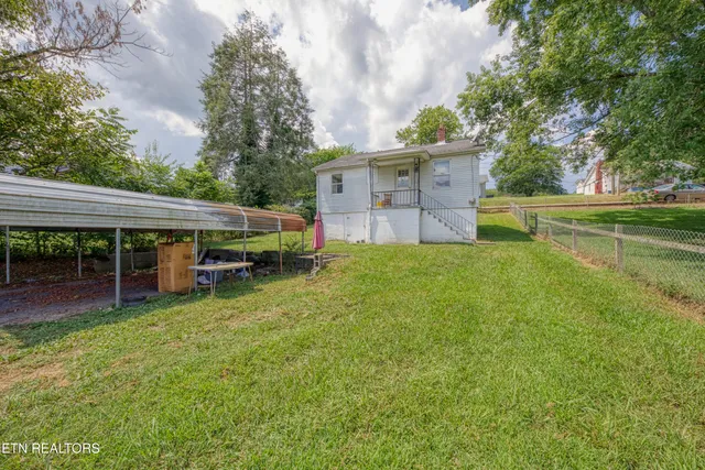 $159,900 | 817 Medaris Street, Clinton, TN 37716