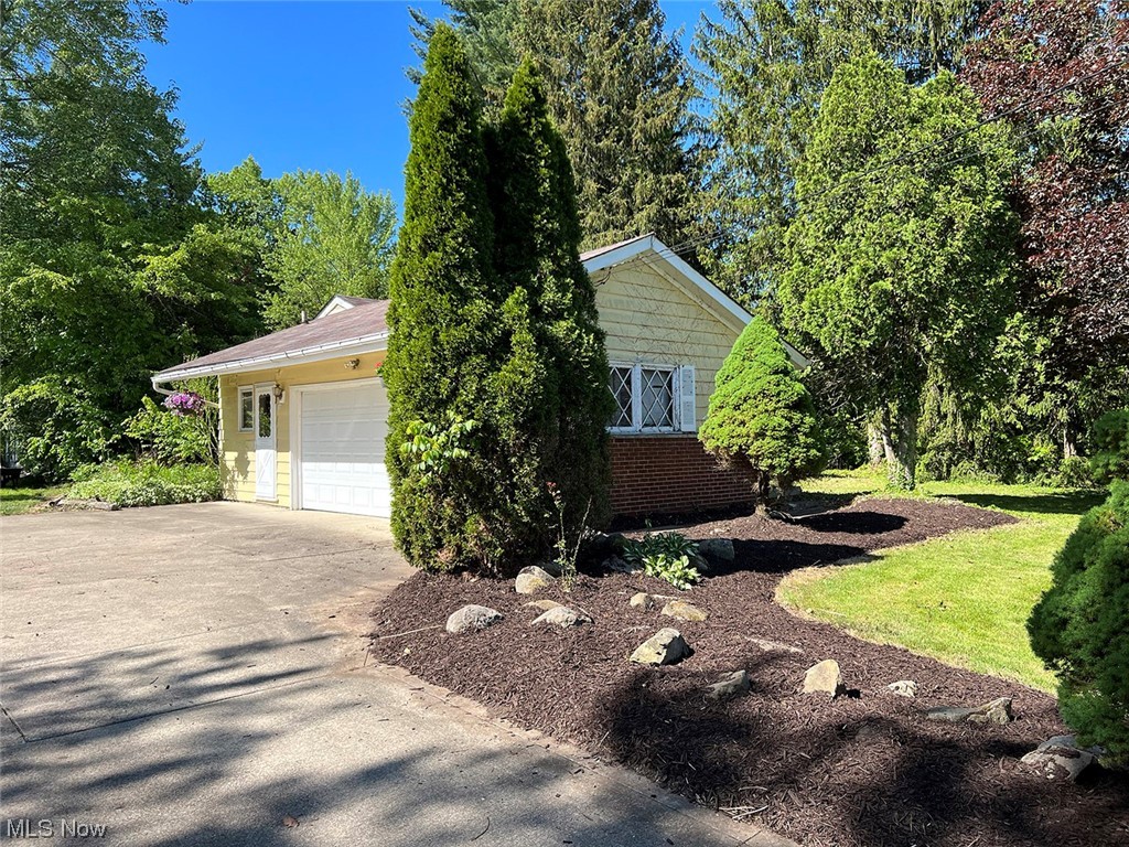 37500 Bainbridge Road Solon, OH 44139 - Photo 4 of 15 Gallery Image 4