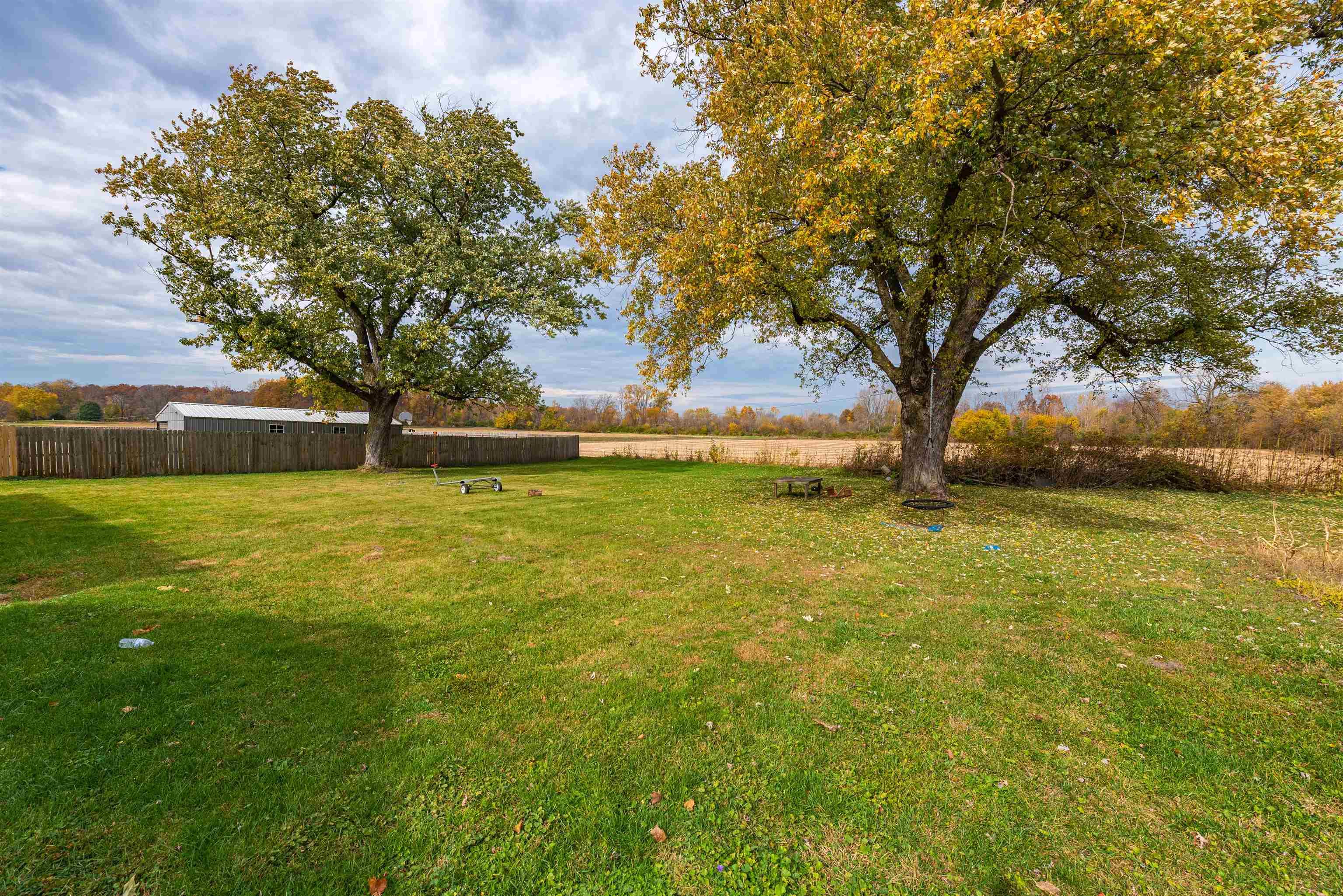 4520 Knoll Road Fort Wayne, IN 46809 - Photo 3 of 22
