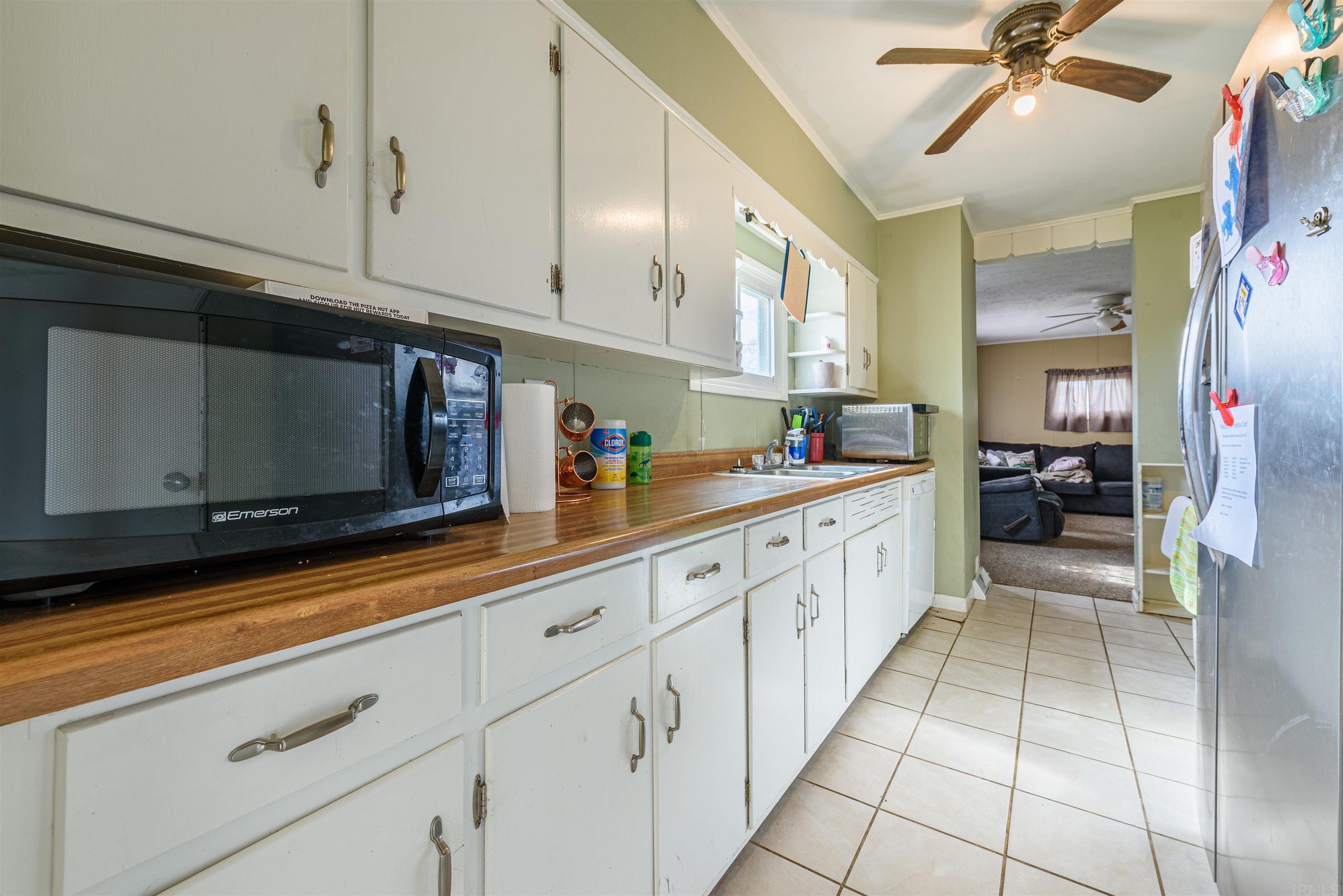 4520 Knoll Road Fort Wayne, IN 46809 - Photo 4 of 22