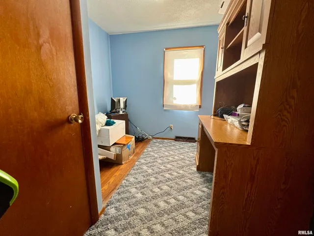 $130,000 | 305 Railroad Street, Tamms, IL 62988