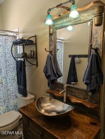 $923,000 | 1 Cielo Dorado Drive, Anthony, NM 88021