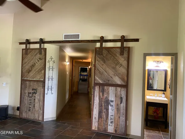 $923,000 | 1 Cielo Dorado Drive, Anthony, NM 88021