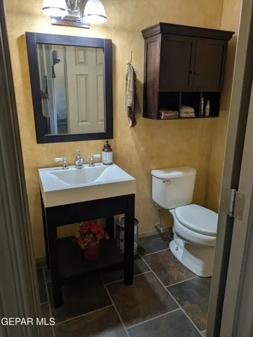 $923,000 | 1 Cielo Dorado Drive, Anthony, NM 88021