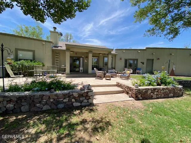 $923,000 | 1 Cielo Dorado Drive, Anthony, NM 88021