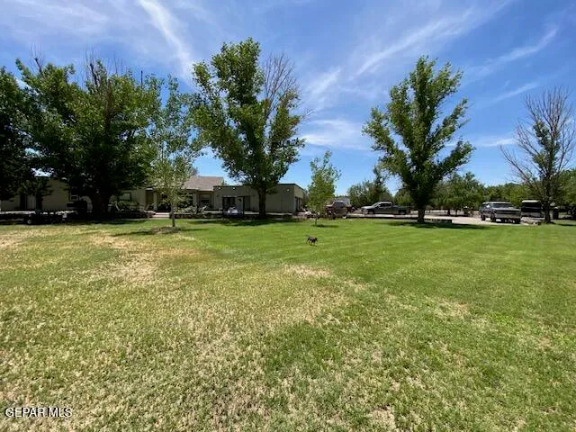 $923,000 | 1 Cielo Dorado Drive, Anthony, NM 88021