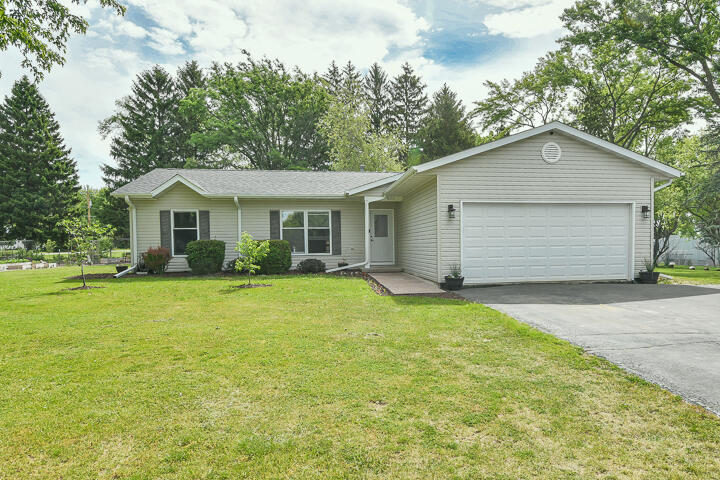 8715 378th Avenue Randall, WI 53105 - Photo 1 of 29 386th