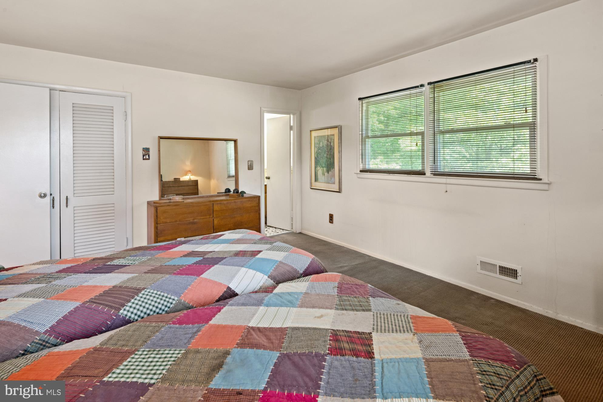 13 Colburn Road East Brunswick, NJ 08816 - Photo 22 of 34