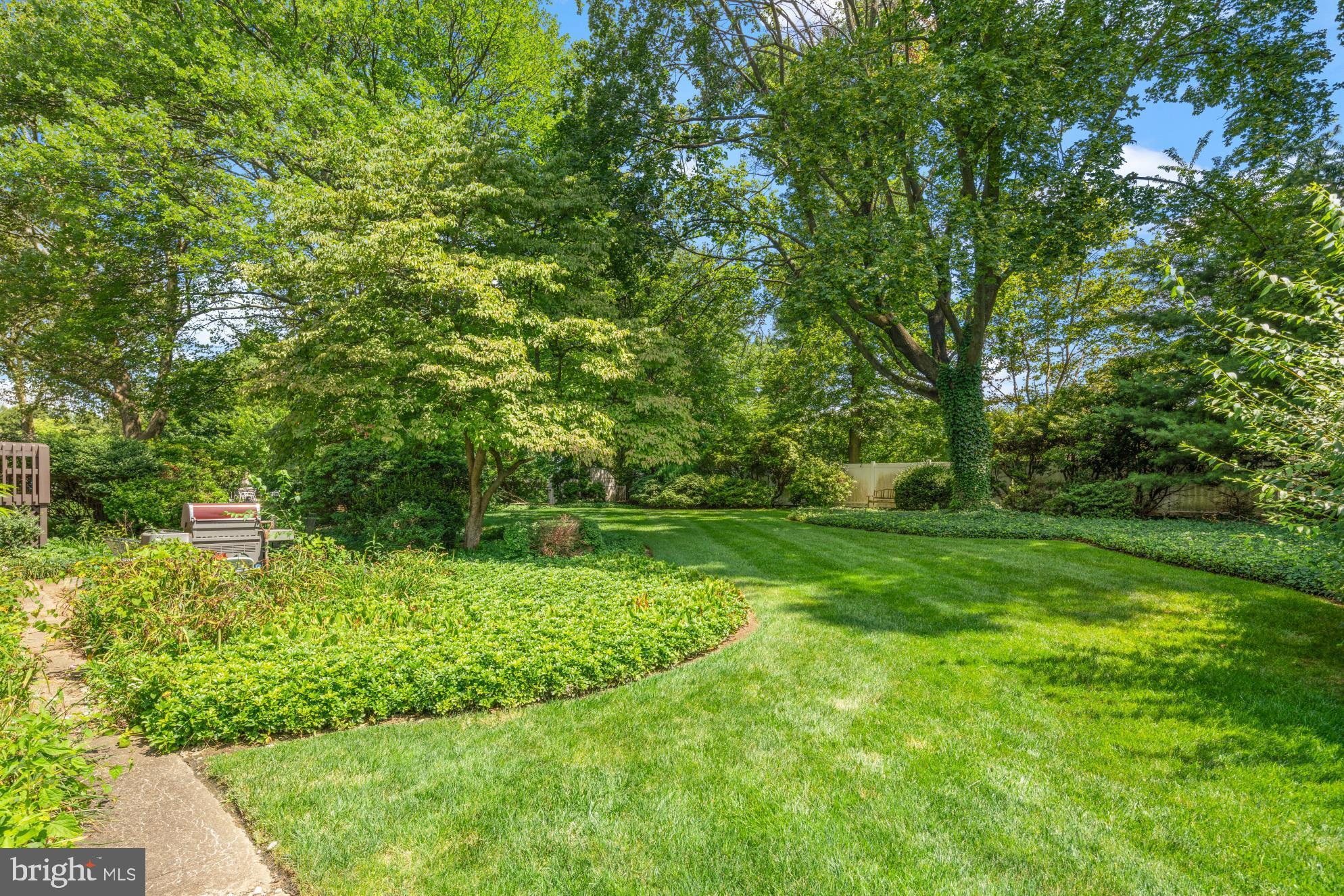 13 Colburn Road East Brunswick, NJ 08816 - Photo 28 of 34