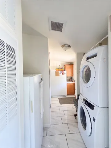 a view of a garden with a tree