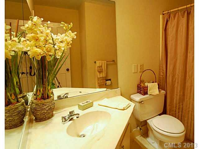 2430 Twilight Road Charlotte, NC 28210 - Photo 12 of 15 Gallery Image 12
