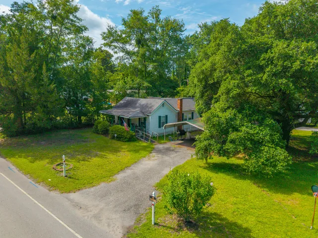 $150,000 | 145 Ravenell Drive, St. Stephen, SC 29479