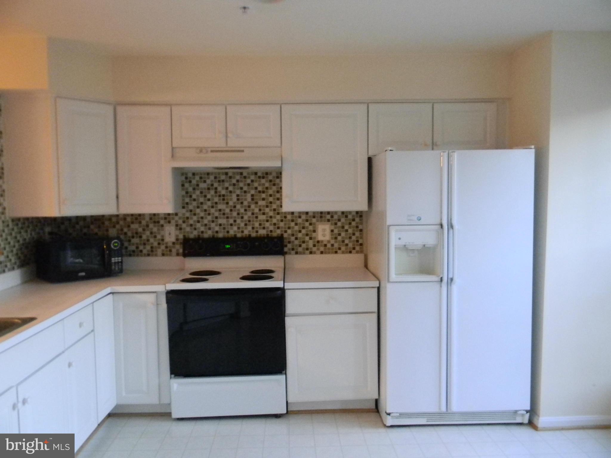 6137 Silver Arrows Way Columbia, MD 21045 - Photo 10 of 23 Kitchen