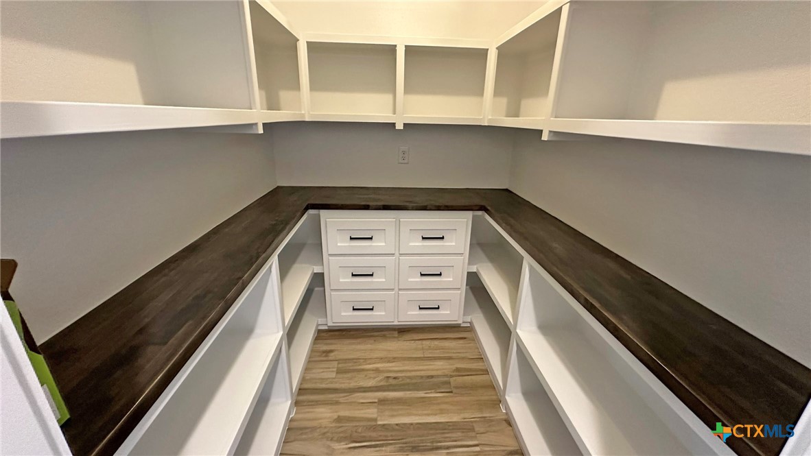 115 Overlook Trail Copperas Cove, TX 76522 - Photo 29 of 34 a view of dresser