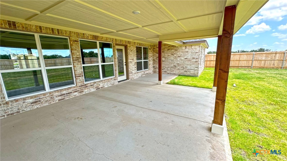 115 Overlook Trail Copperas Cove, TX 76522 - Photo 33 of 34 a view of a porch with a garden