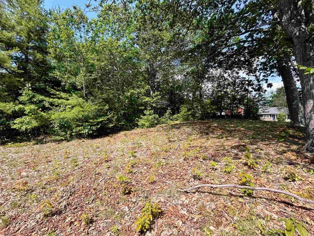 $98,000 | 149 Bear Hill Road, Henniker, NH 03242