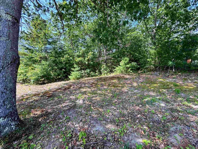 $98,000 | 149 Bear Hill Road, Henniker, NH 03242