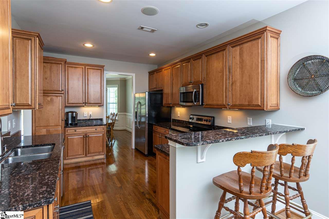 202 Aldgate Way Greer, SC 29650 - Photo 7 of 36 Gallery Image 7