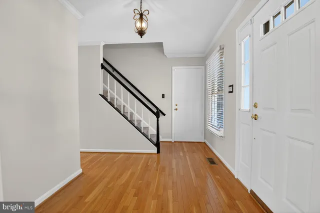 $1,049,900 | 3314 Tuckaway Court, Herndon, VA 20171