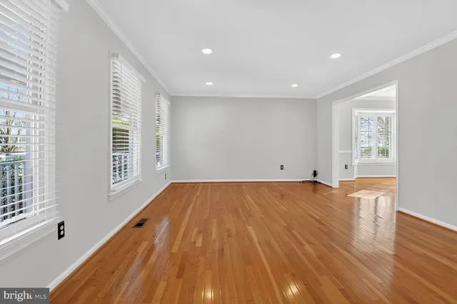 $1,049,900 | 3314 Tuckaway Court, Herndon, VA 20171