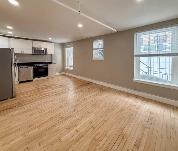 $6,000 | 48-50 Winter Street, Unit 5R, Boston, MA 02111