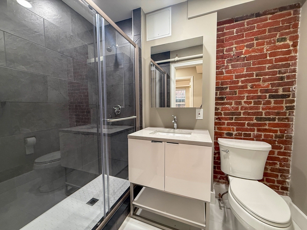 48-50 Winter Street, Unit 5R Boston, MA 02111 - Photo 8 of 11