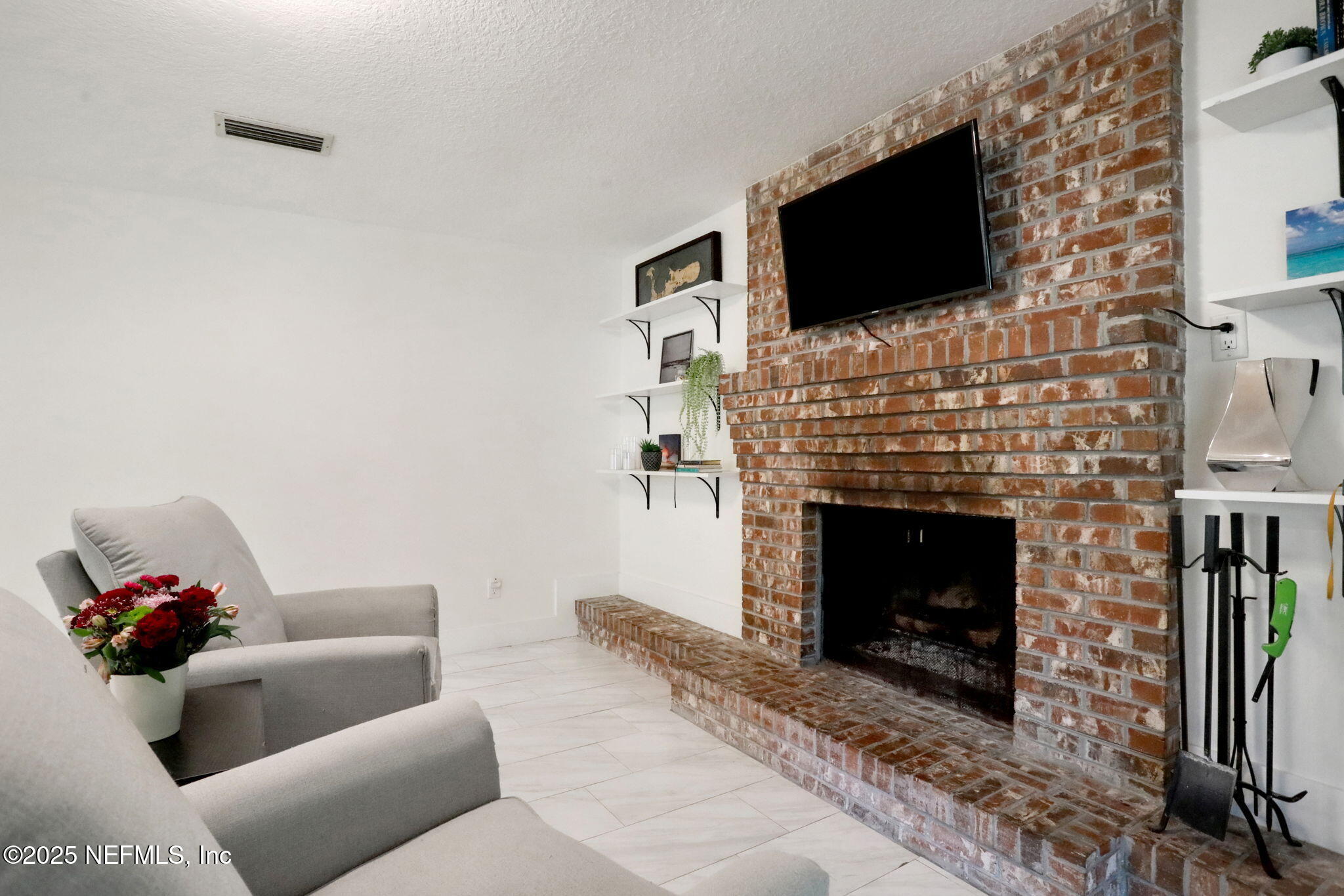 10337 Autumn Valley Road Jacksonville, FL 32257 - Photo 23 of 46 Family Room