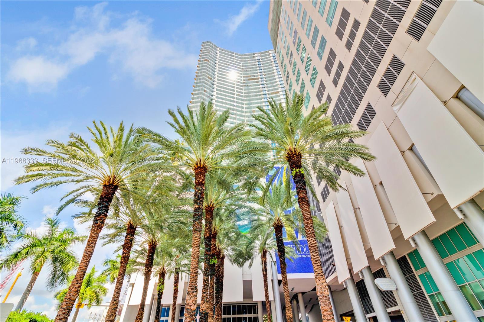 185 Southwest 7th Street, Unit 3210 Miami, FL 33130 - Photo 13 of 14