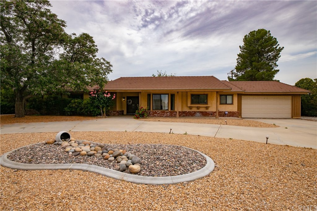 19809 Seneca Road Apple Valley, CA 92307 - Photo 1 of 1