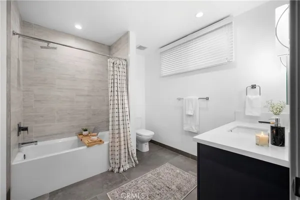 $4,000 | 125 Hurlbut Street, Unit 108, Pasadena, CA 91105