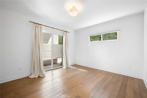 $4,000 | 125 Hurlbut Street, Unit 108, Pasadena, CA 91105