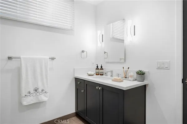 $4,000 | 125 Hurlbut Street, Unit 108, Pasadena, CA 91105