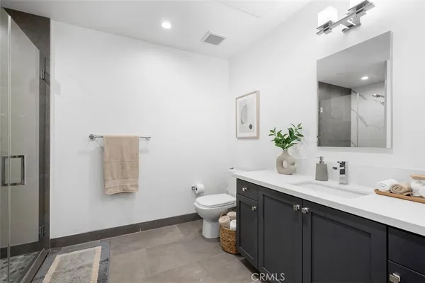$4,000 | 125 Hurlbut Street, Unit 108, Pasadena, CA 91105