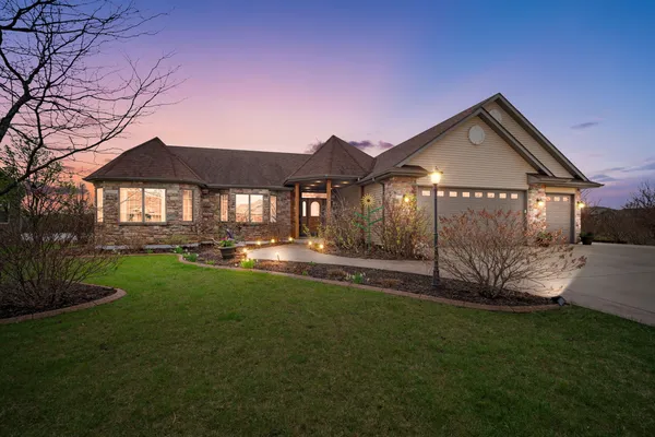 $615,000 | 2203 Penbrook Drive, Mount Pleasant, WI 53406