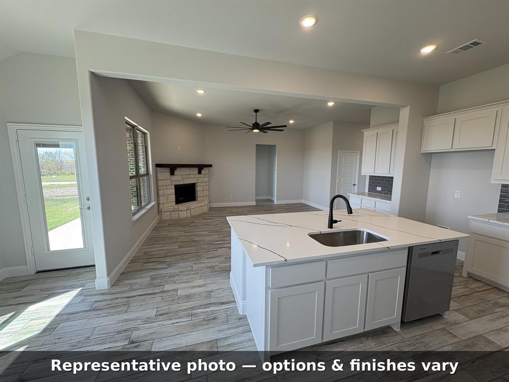 492 Sanders Road Whitesboro, TX 76273 - Photo 8 of 14 Gallery Image 8